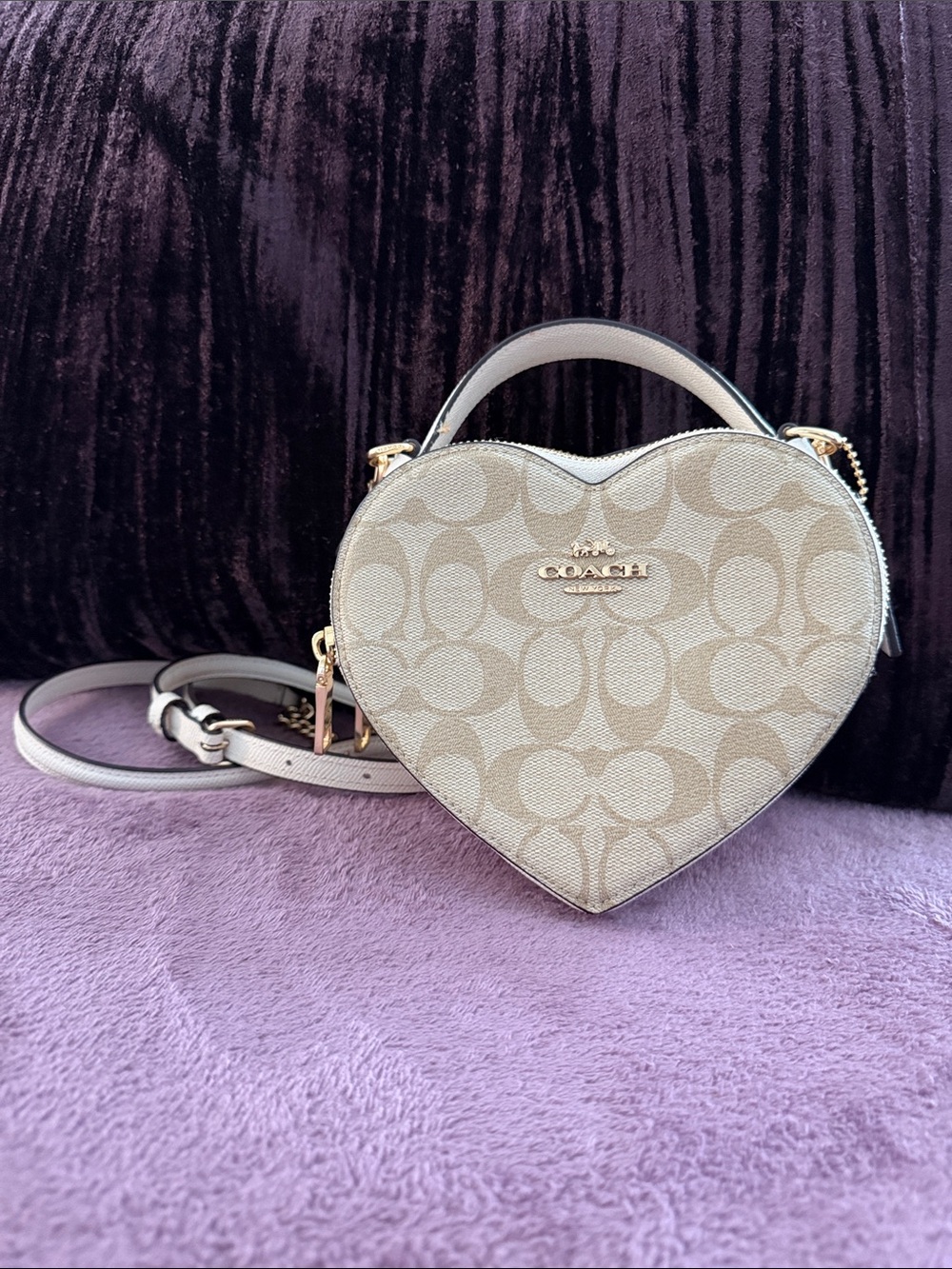 New- Coach Beige Signature Heart Crossbody Bag